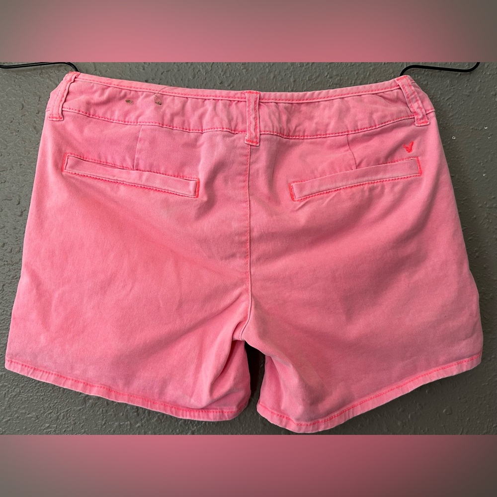 Women's American Eagle Bright Pink Midi Stretch Shorts - Size 2 - Picture 9 of 14